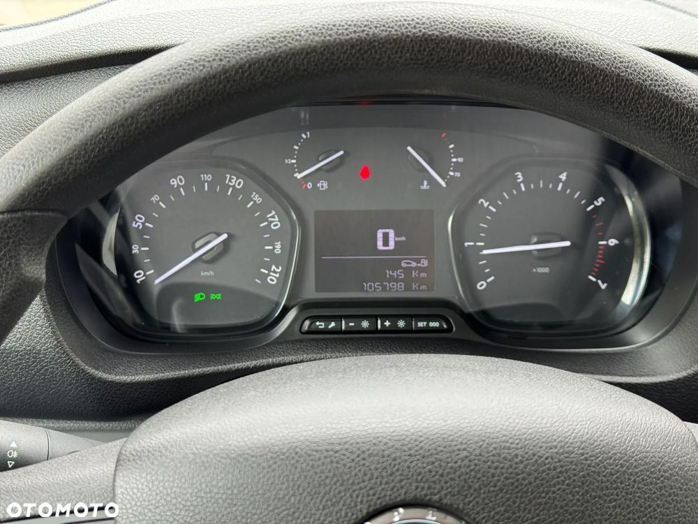 Opel Vivaro - 35