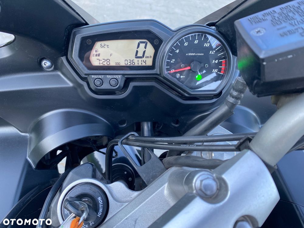 Yamaha FZ6 - 9