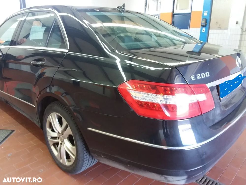 Mercedes-Benz E 200 CDI BlueEfficiency - 3
