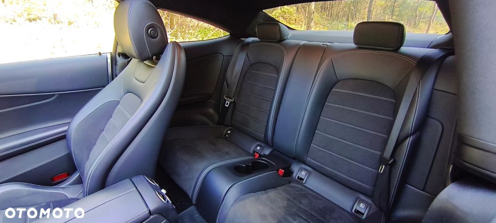 Mercedes-Benz Klasa C 200 4Matic 9G-TRONIC AMG Line - 16