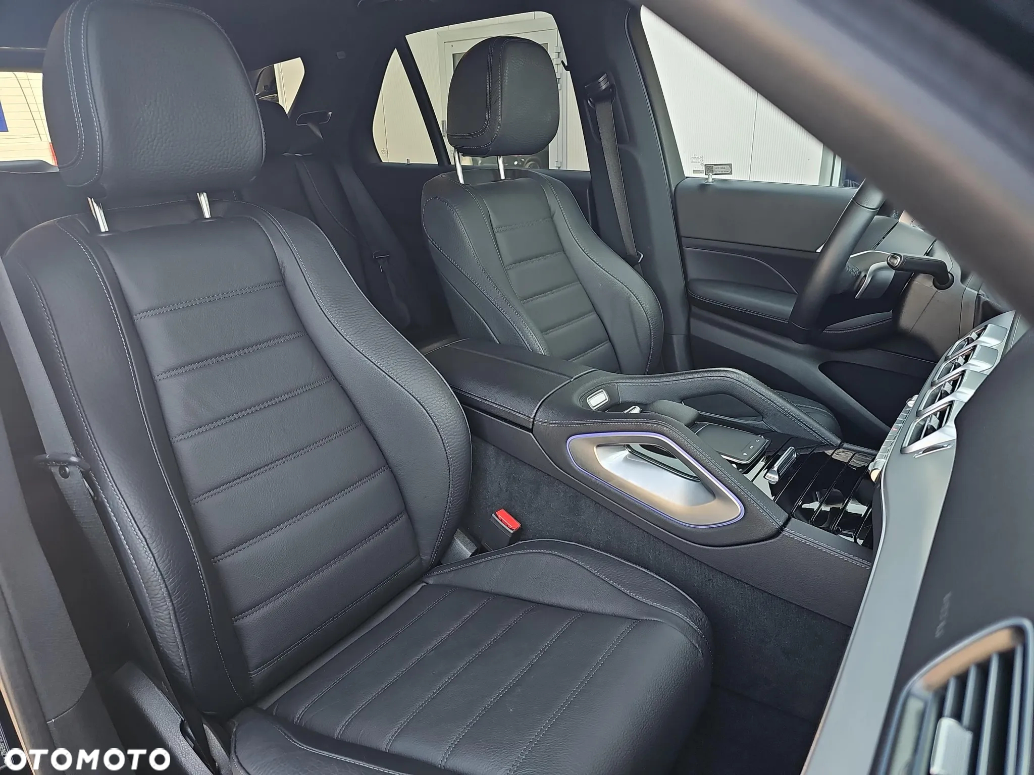 Mercedes-Benz GLE 300 d 4Matic 9G-TRONIC AMG Line Advanced Plus - 13
