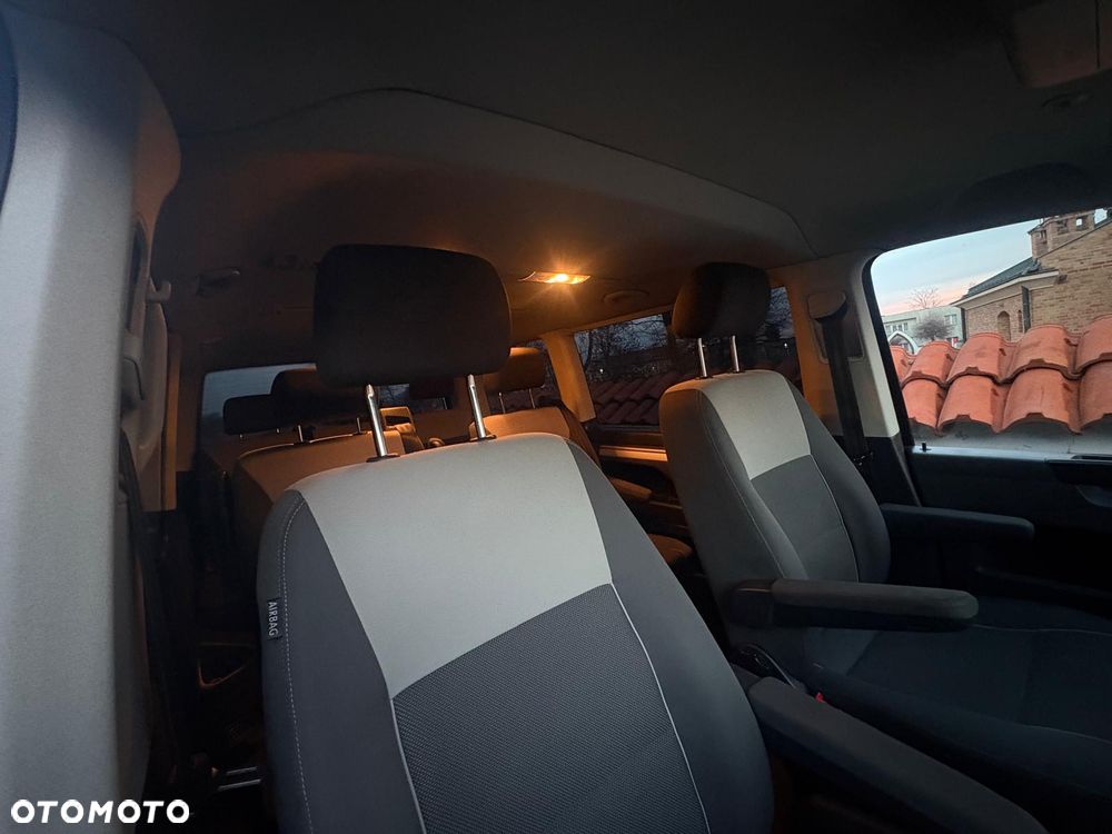 Volkswagen Multivan - 25