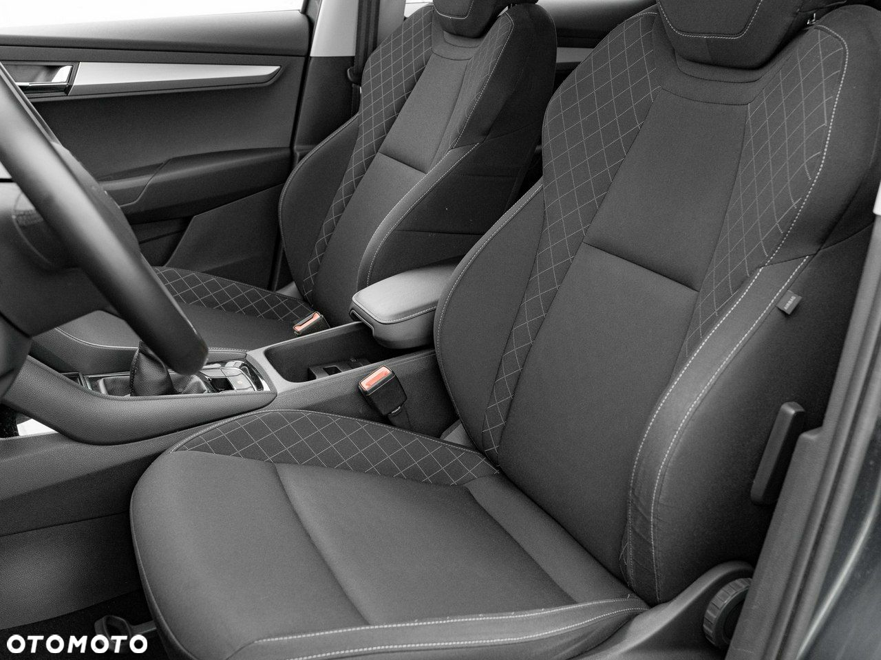 Skoda Karoq 1.6 TDI 4x2 Ambition - 14