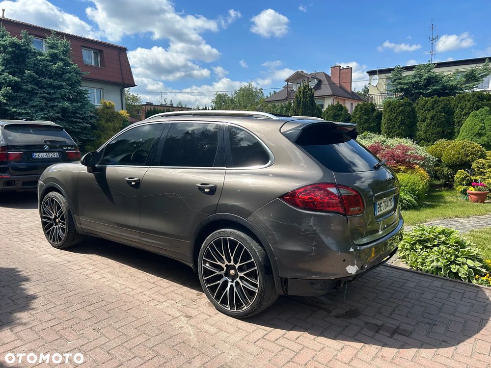 Porsche Cayenne Platinum Edition - 7