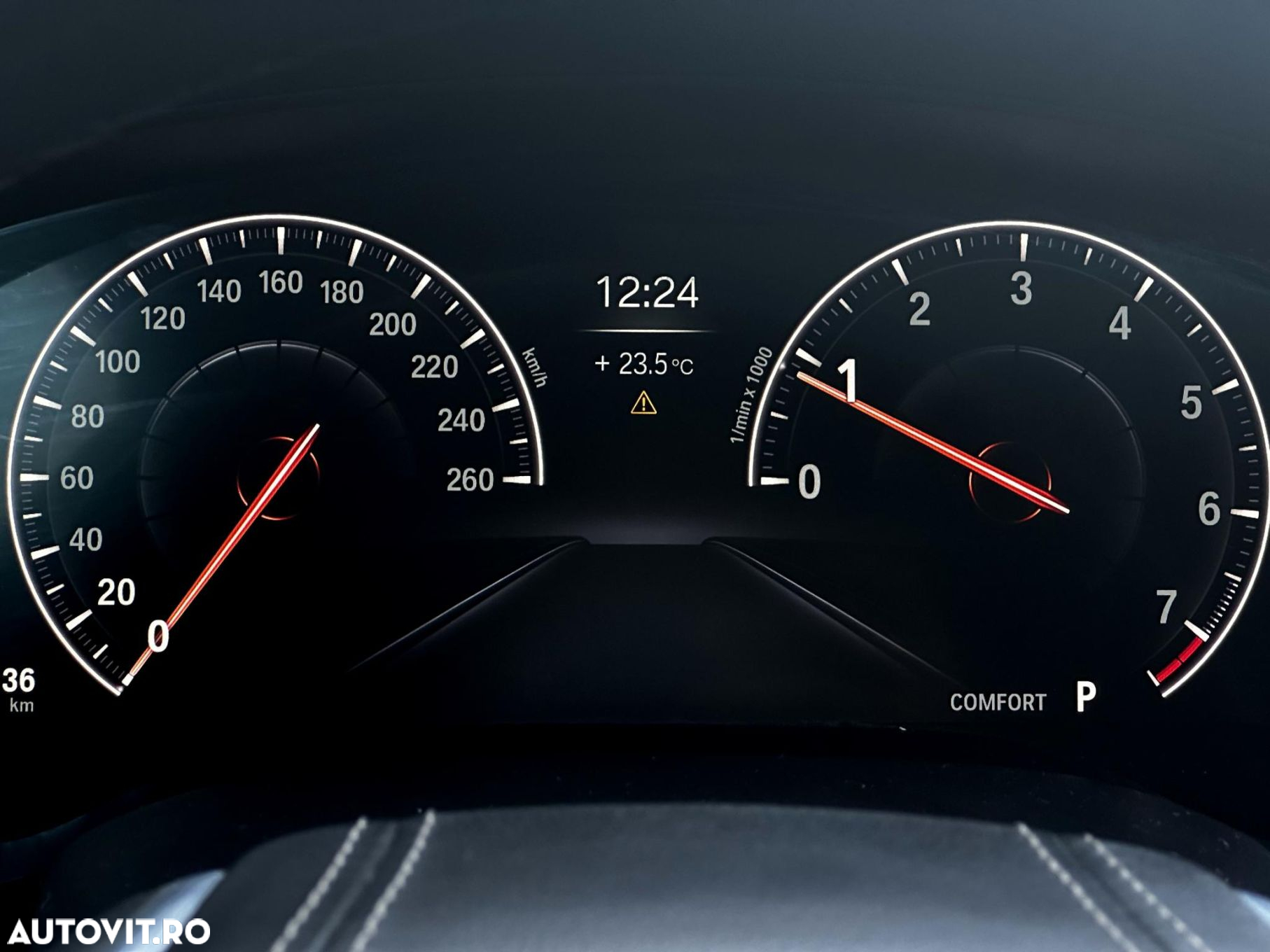 BMW Seria 5 530i AT - 27