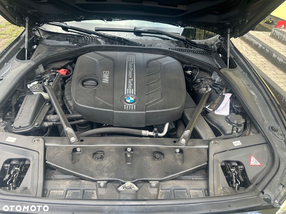 BMW Seria 5 520d xDrive - 8