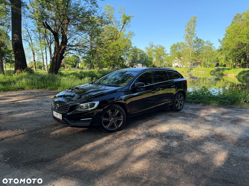Volvo V60 D2 Drive-E Dynamic Edition (Momentum) - 2