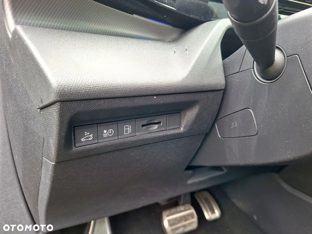 Peugeot 308 225 e-EAT8 GT - 23