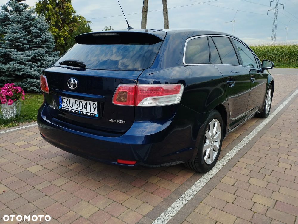 Toyota Avensis - 7