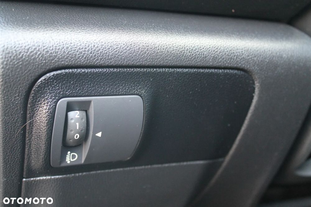 Renault Megane ENERGY TCe 130 LIMITED - 28