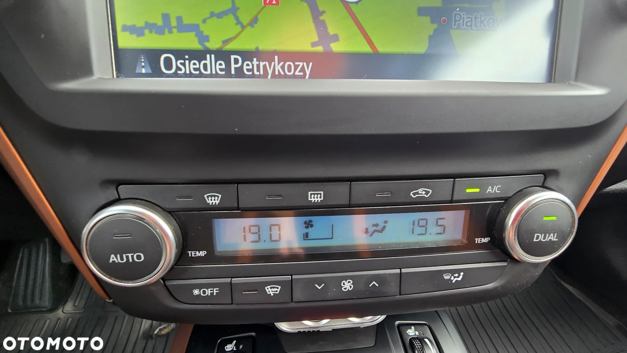 Toyota Avensis - 35