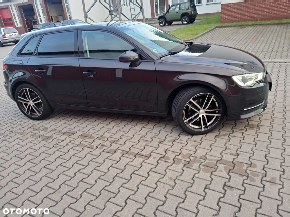 Audi A3 Sportback - 6