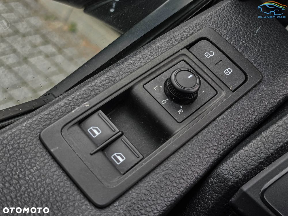 Volkswagen VOLKSWAGEN TRANSPORTER T5 DSG 2.0 TDI 140 KM - 28