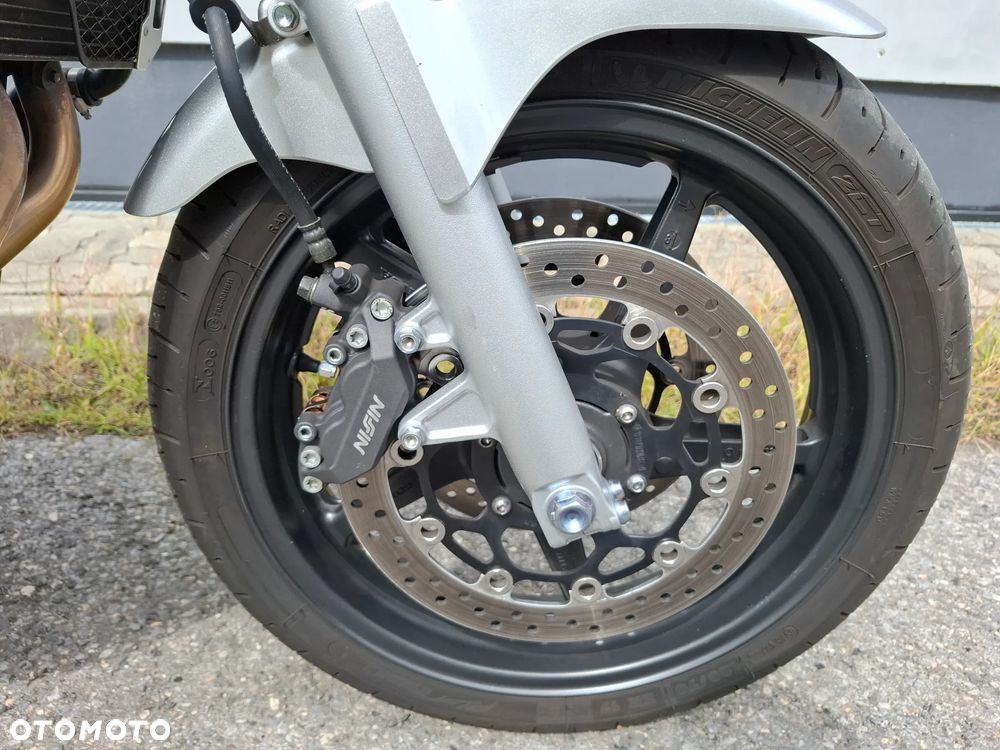 Honda CB - 12