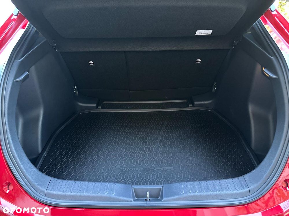 Toyota C-HR - 15