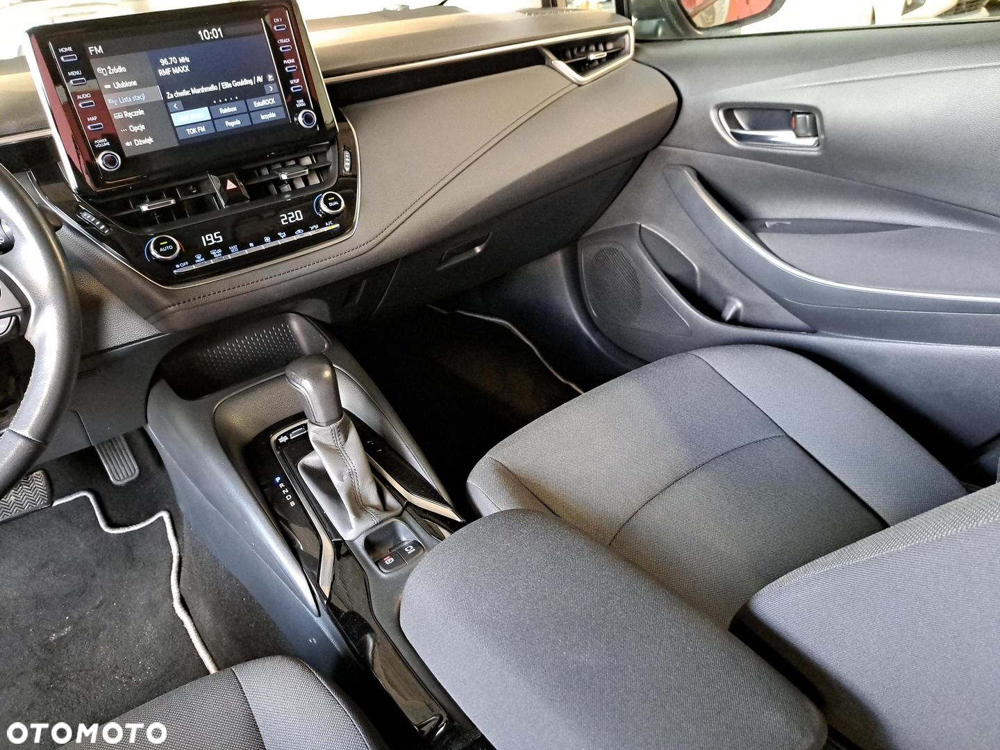 Toyota Corolla - 25