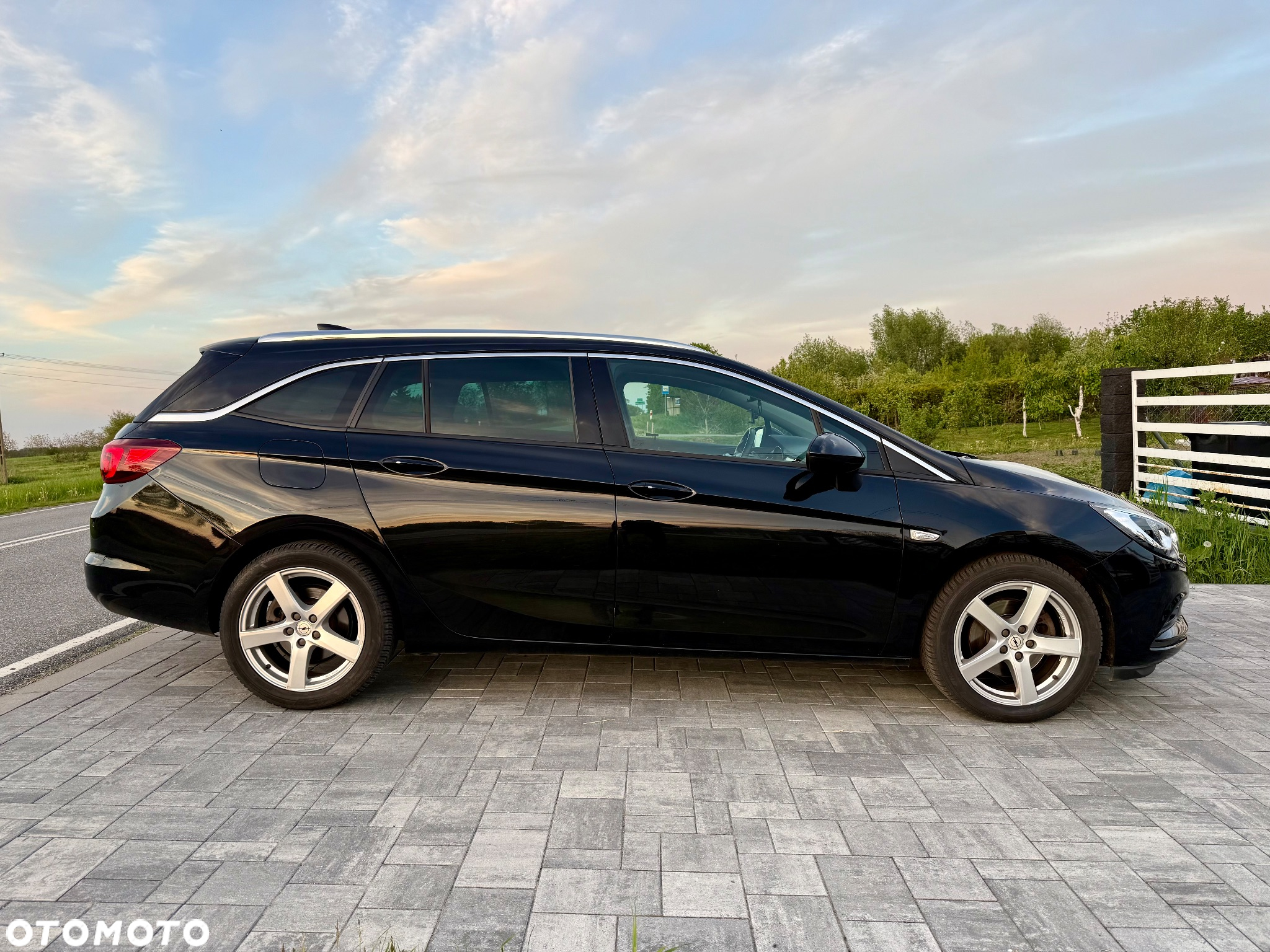 Opel Astra 1.6 D (CDTI) Automatik Sports Tourer Innovation - 32