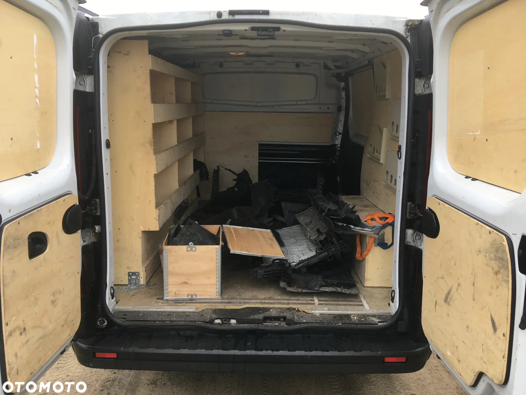 Renault TRAFIC - 9