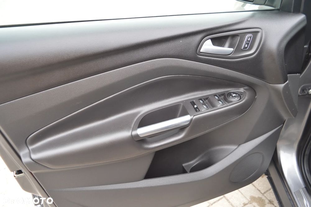 Ford Kuga 2.0 TDCi 4x4 Titanium - 21