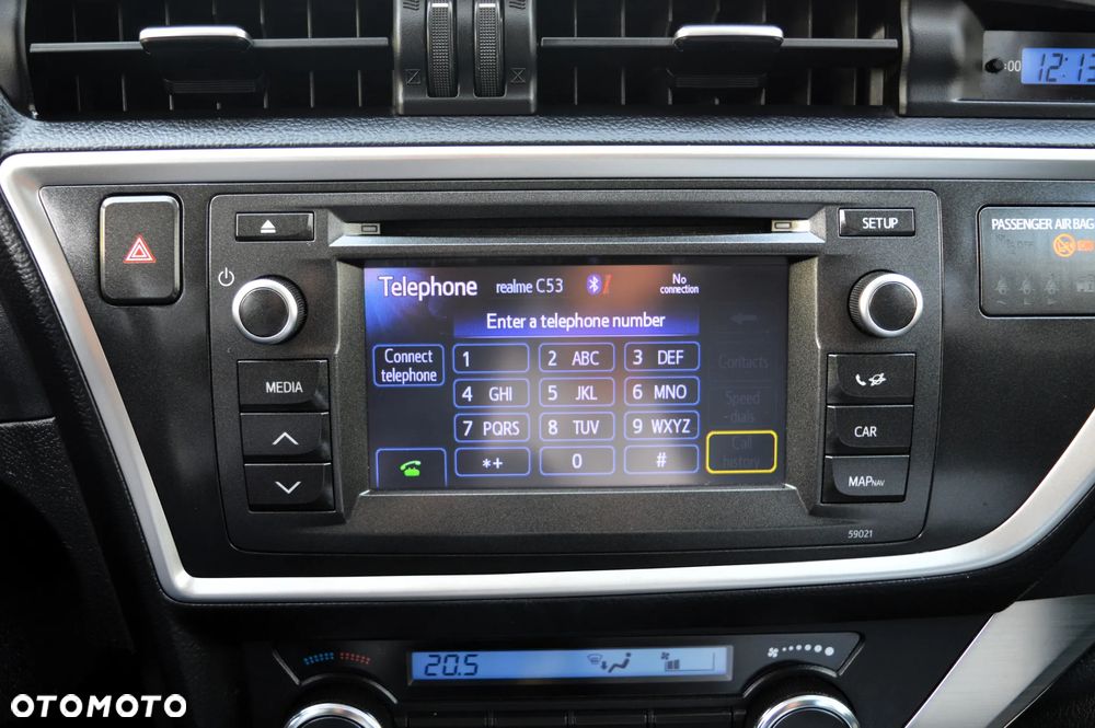 Toyota Auris 1.6 Premium + - 17