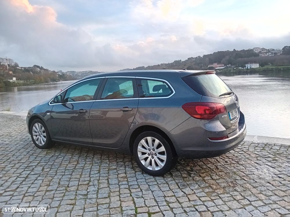 Opel Astra Caravan 1.7 CDTi Cosmo Plus - 26