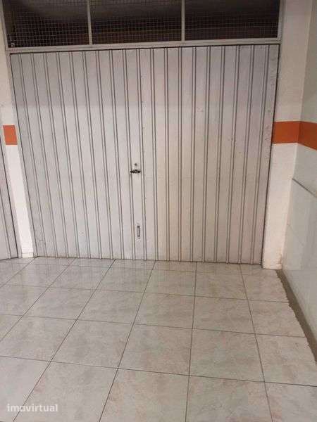 Venda de garagem ( Box Individual) - Queluz Belas - Grande imagem: 2/8