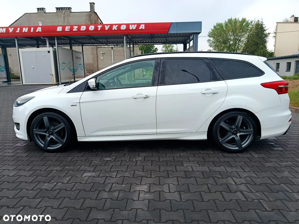 Ford Focus 1.5 EcoBoost STart-Stopp-System ST-LINE - 5