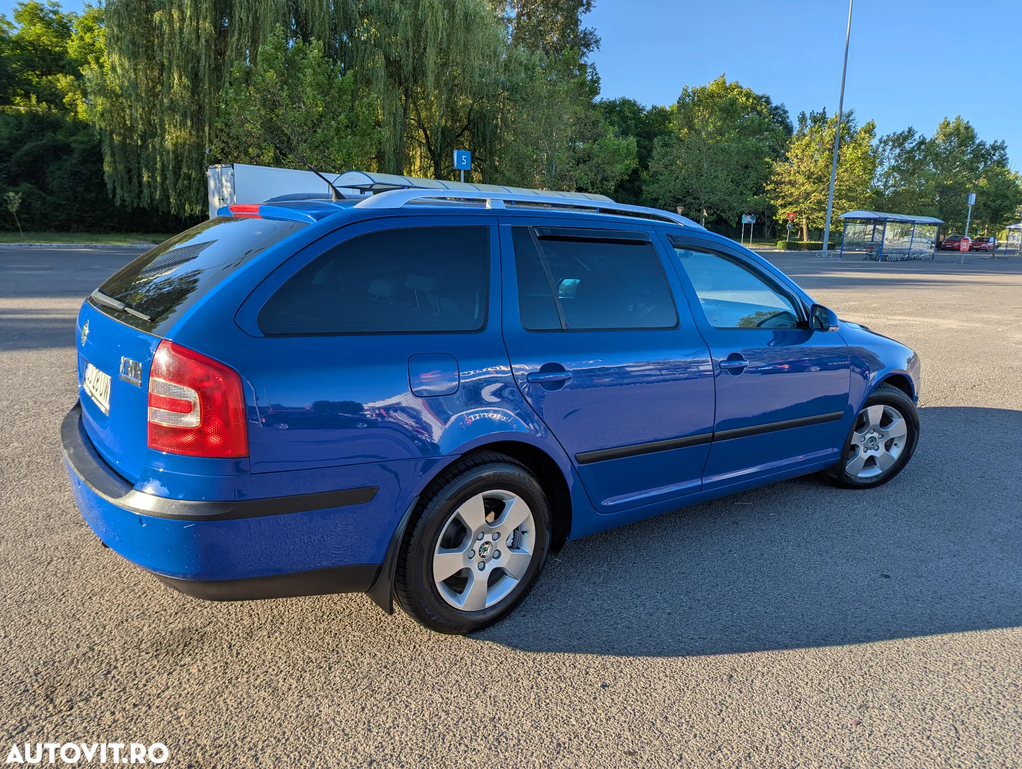 Skoda Octavia Combi 1.9 TDI DPF DSG Ambiente - 4