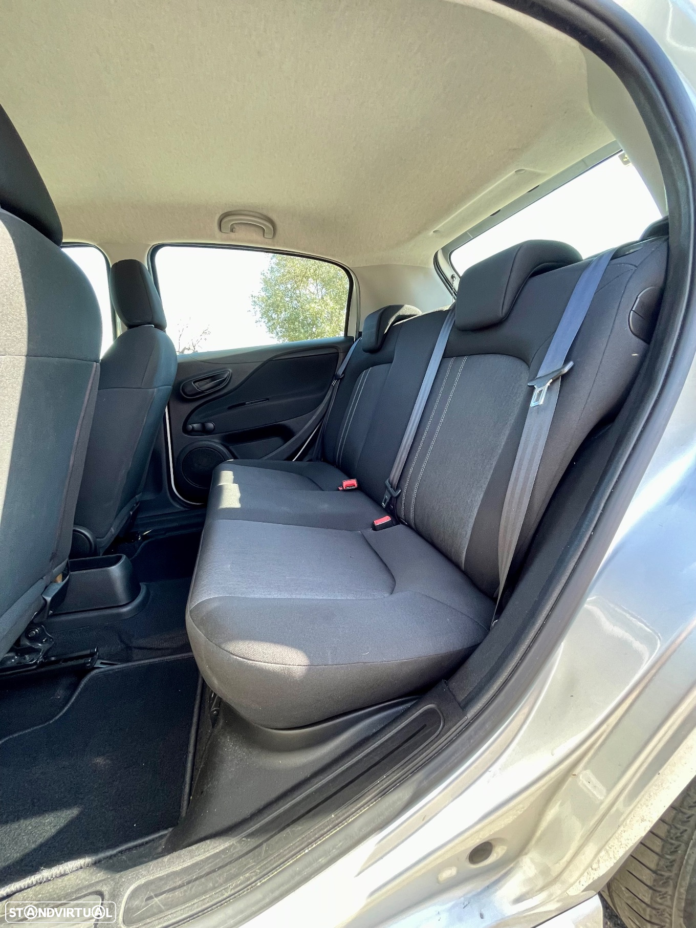 Fiat Punto 1.2 Lounge S&S - 18