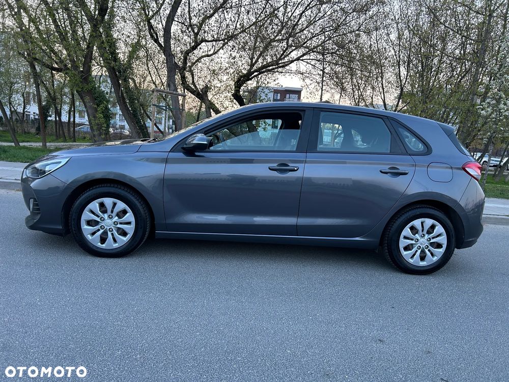 Hyundai i30 1.4 Classic + - 28