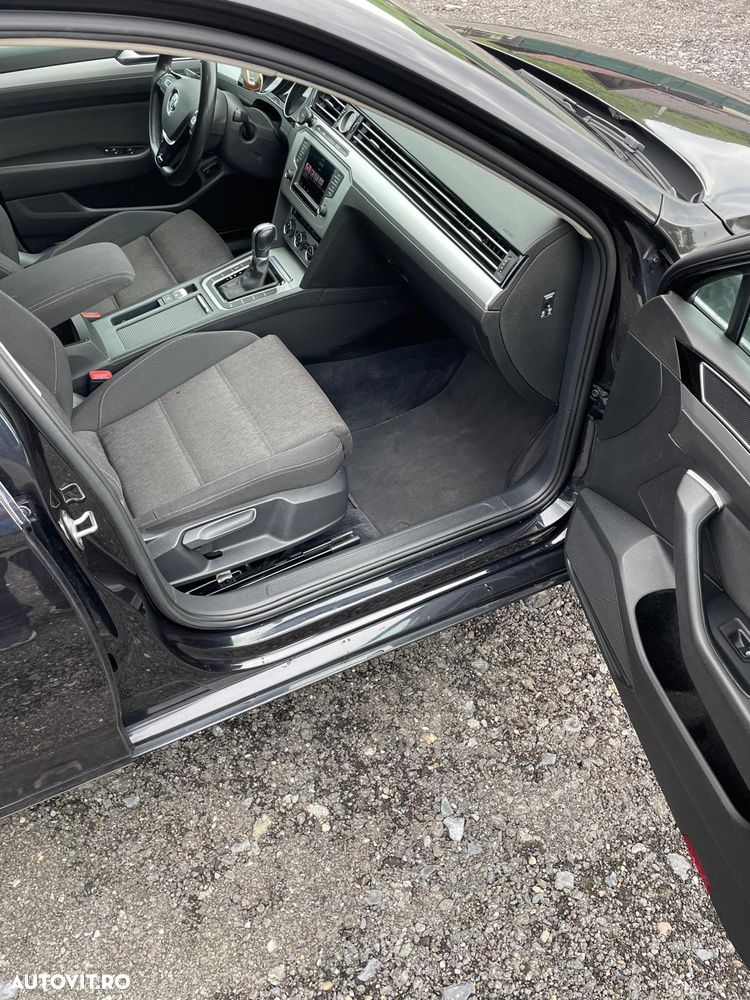 Volkswagen Passat 2.0 TDI DSG Comfortline - 14