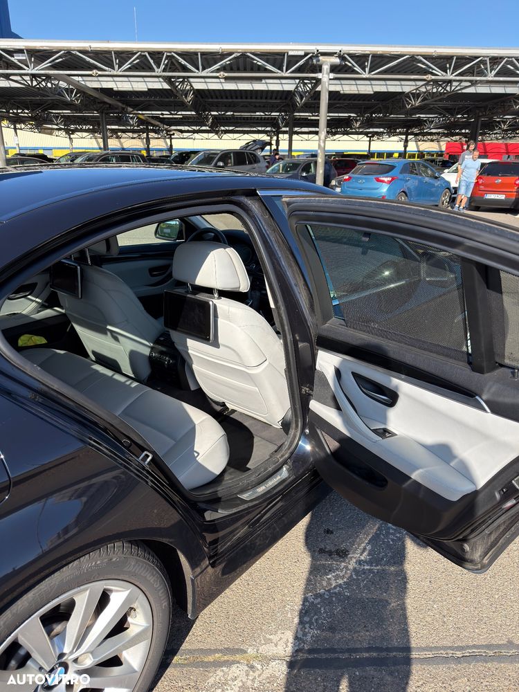 BMW Seria 5 530d xDrive AT - 13