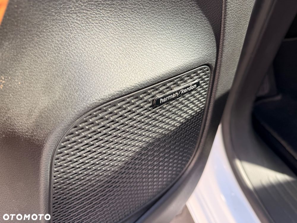 Chrysler Pacifica - 17