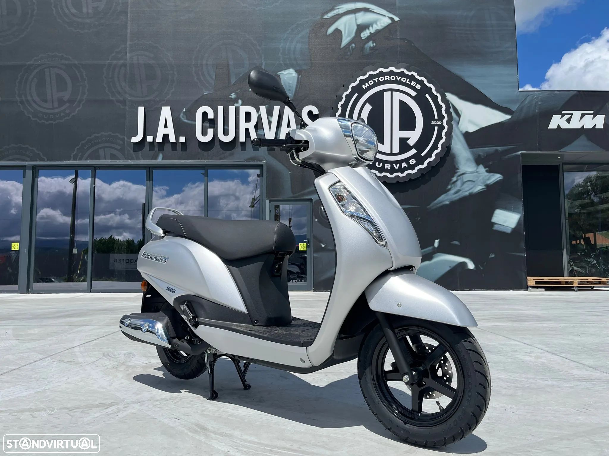 Suzuki Adress 125 - 1