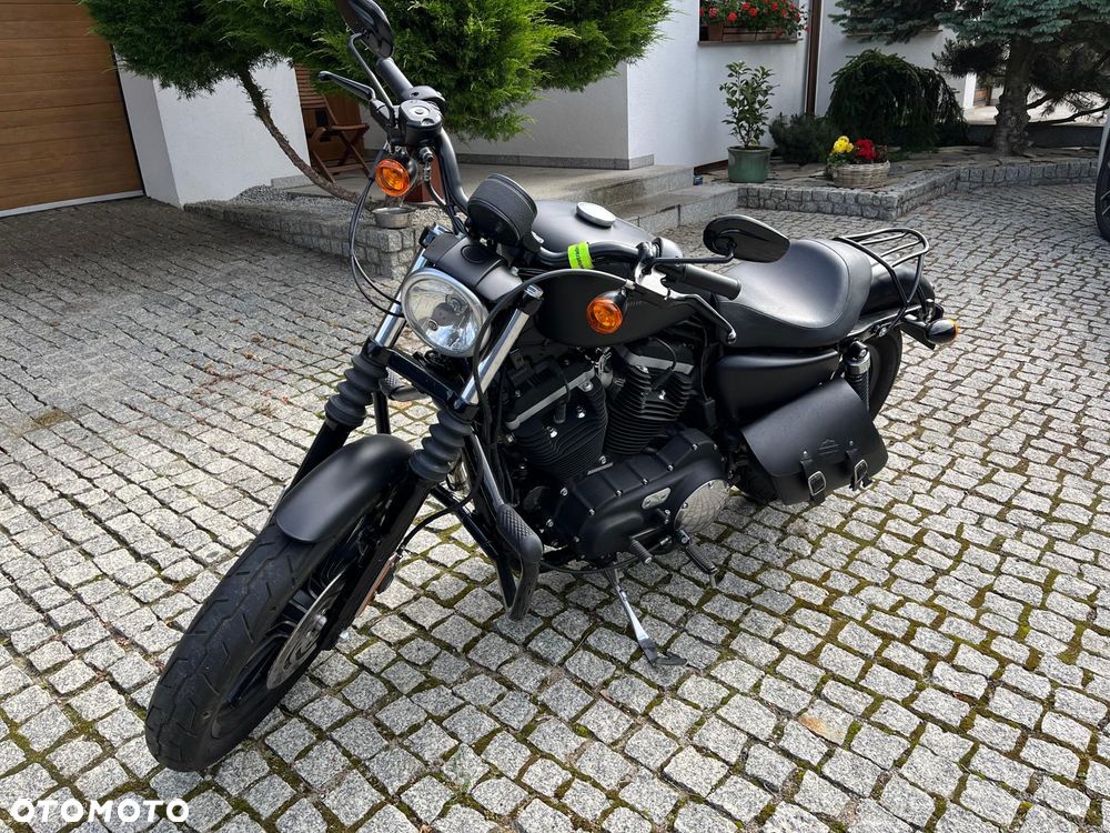 Harley-Davidson Sportster Iron 883 - 1