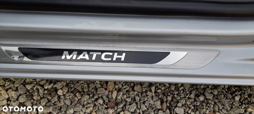 Volkswagen Golf 1.2 TSI MATCH - 14