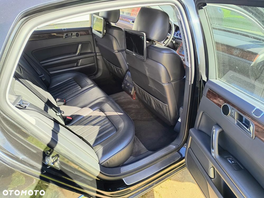 Volkswagen Phaeton - 8