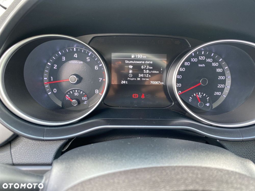 Kia XCeed - 28