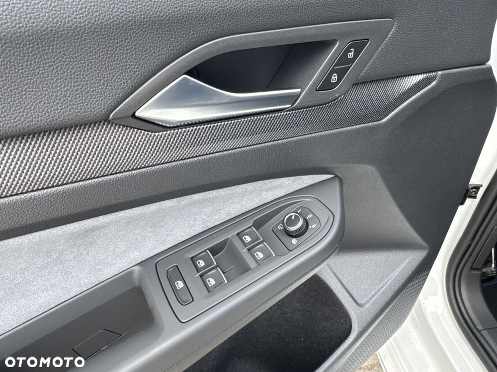 Volkswagen Golf - 23