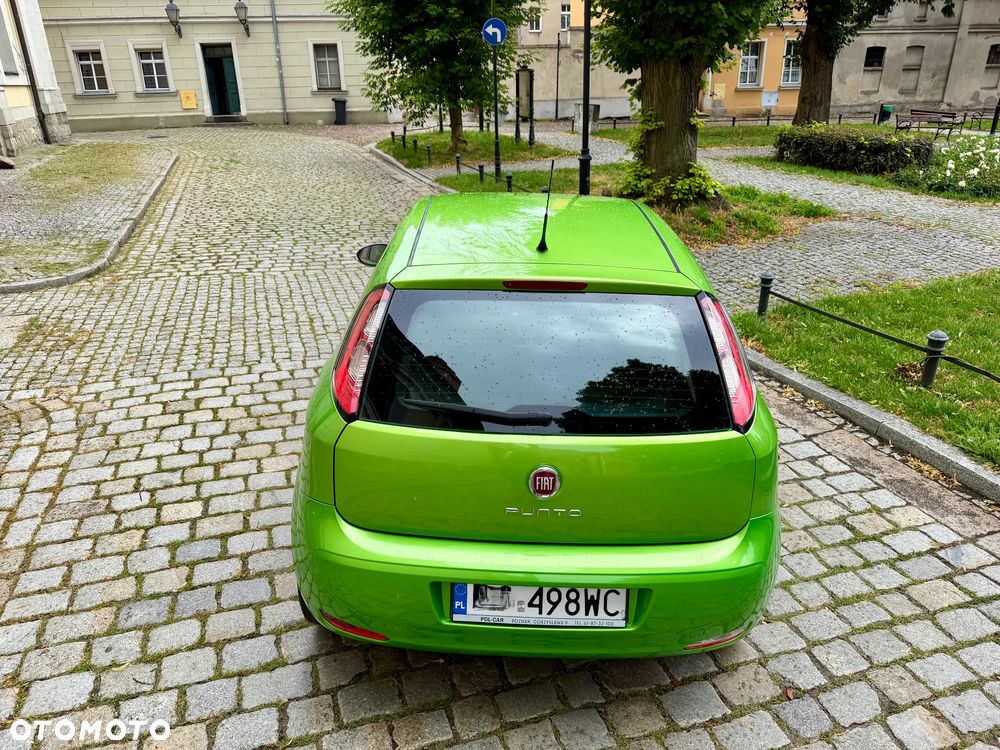 Fiat Punto 1.4 Young - 19