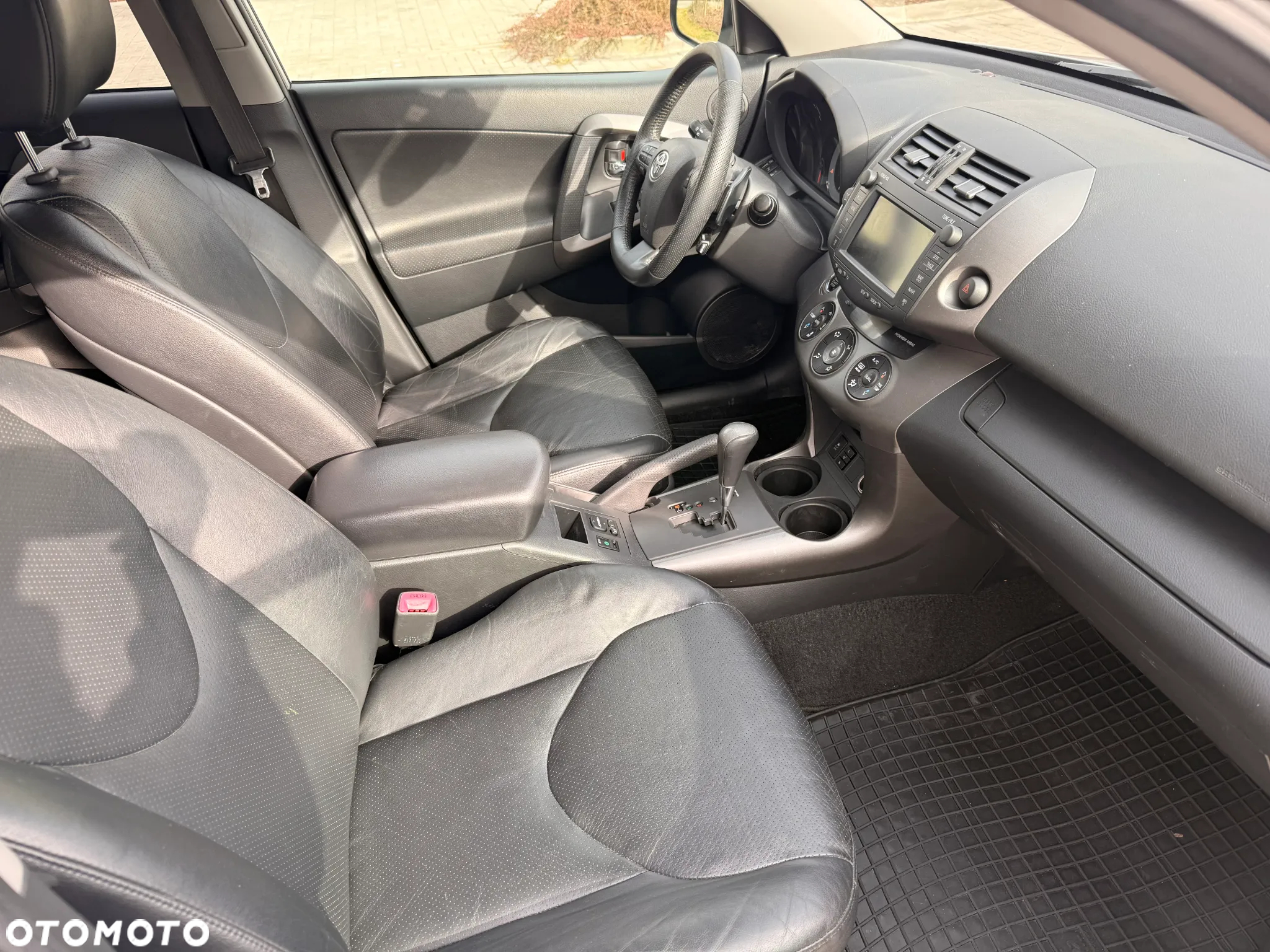 Toyota RAV4 - 15