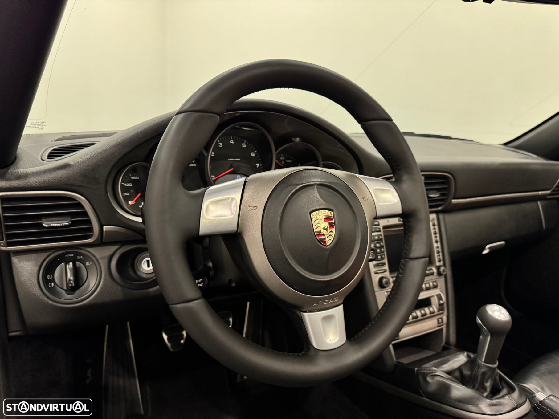 Porsche 911 Série F - 34