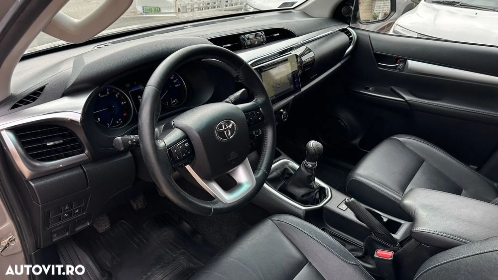 Toyota Hilux 4x4 Double Cab Executive - 7