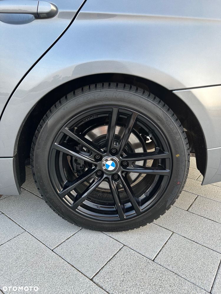 BMW Seria 3 320d Efficient Dynamic Edition Blue Performance Sport Line - 4