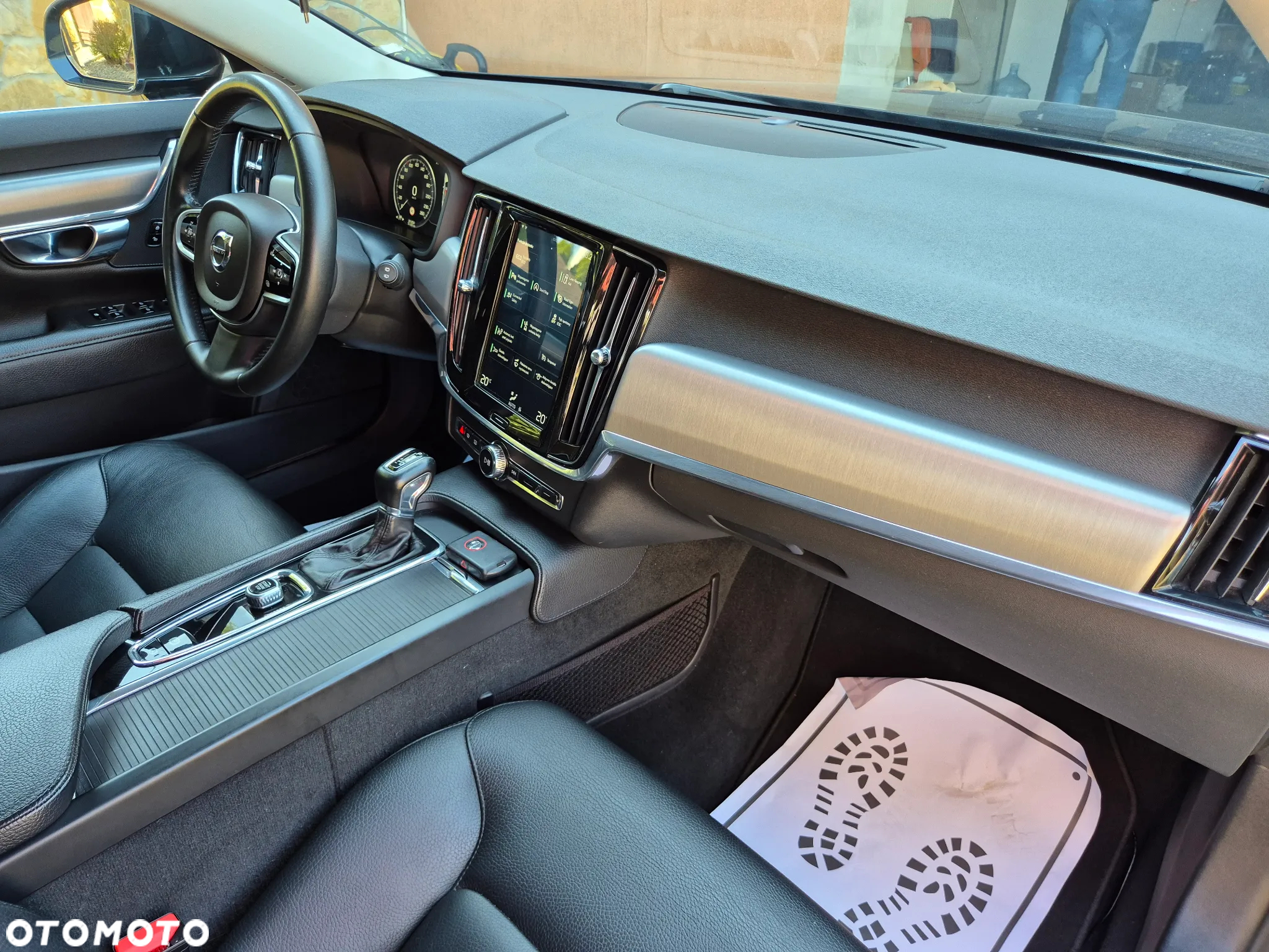 Volvo V90 D4 Geartronic Momentum Pro - 25