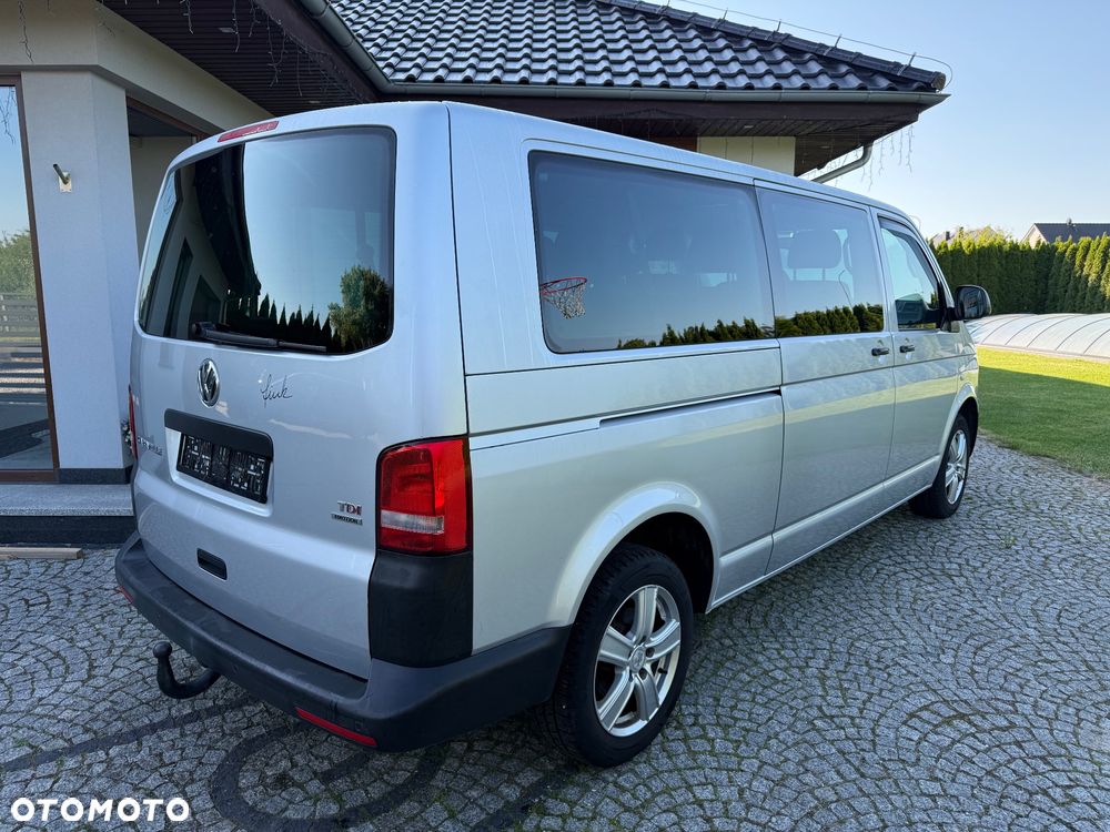 Volkswagen Caravelle - 11