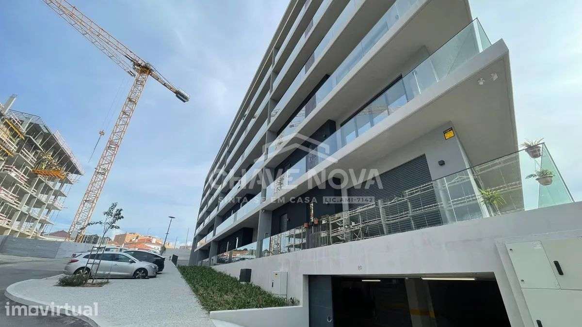 Apartamento T2 Novo c/Varanda e Lug. Garagem em Oliveira do Douro - Grande imagem: 3/29