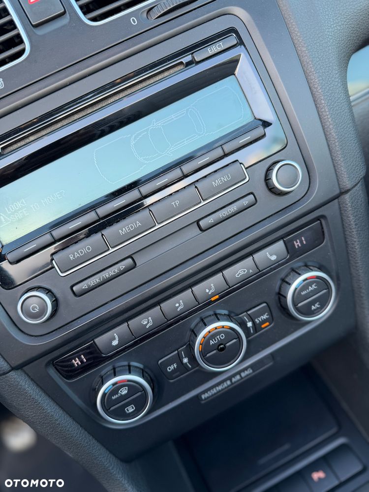 Volkswagen Golf - 22