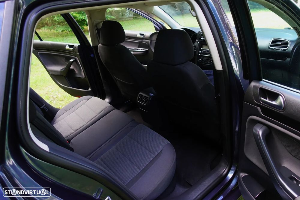 VW Golf Variant 1.6 TDi Highline - 30