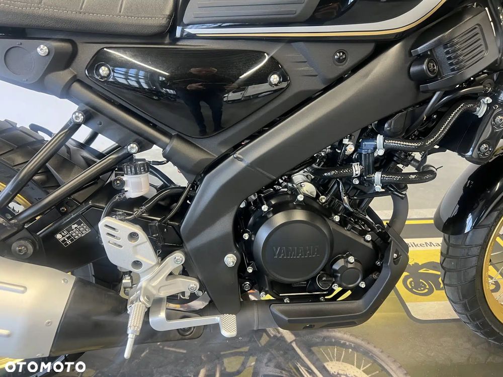 Yamaha XSR - 26